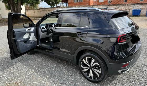 VOLKSWAGEN T-CROSS 1.4 250 TSI TOTAL FLEX HIGHLINE AUTOMÁTICO VOLKSWAGEN T-CROSS 1.4 250 TSI TOTAL FLEX HIGHLINE AUTOMÁTICO